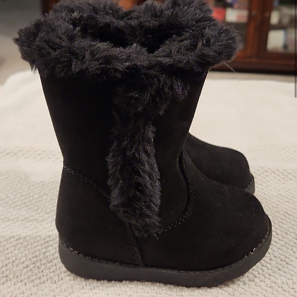 CAT & JACK LITTLE GIRLS BOOTS WITH SIDE ZIPPER SIZE 5